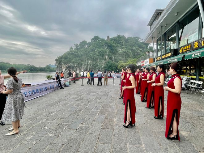 中国文艺志愿者服务日:醉美漓江如诗画 我为桂林添光彩(图3) 中国文艺志愿者服务日:醉美漓江如诗画 我为桂林添光彩(图3)