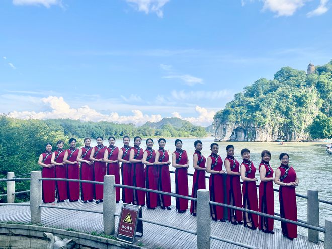 中国文艺志愿者服务日:醉美漓江如诗画 我为桂林添光彩(图6) 中国文艺志愿者服务日:醉美漓江如诗画 我为桂林添光彩(图6)