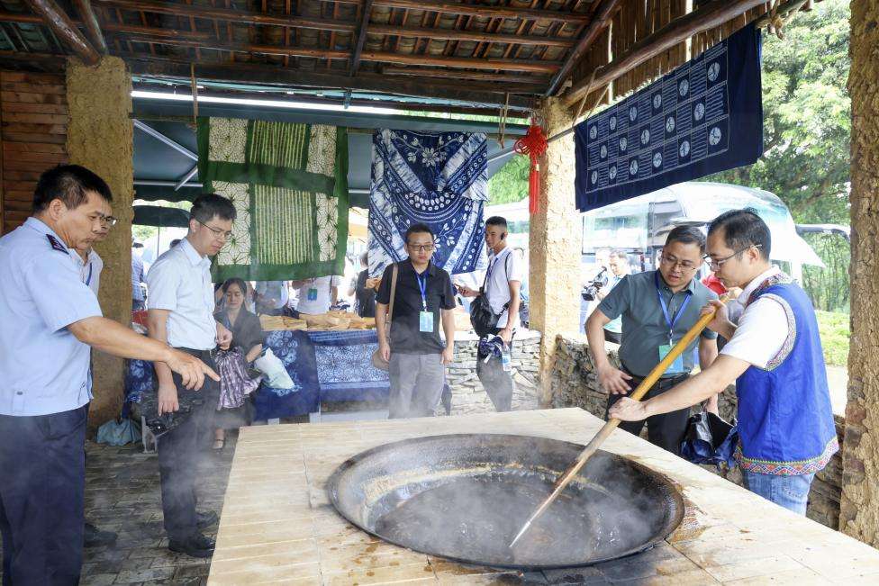 2024年广东、广西城市文化和旅游合作联席活动在崇左举行(图8) 2024年广东、广西城市文化和旅游合作联席活动在崇左举行(图8)