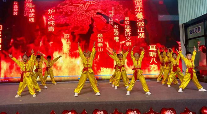 “童趣六一欢乐无限”庞家镇中心幼儿园庆六一文艺汇演活动(图12) “童趣六一欢乐无限”庞家镇中心幼儿园庆六一文艺汇演活动(图12)