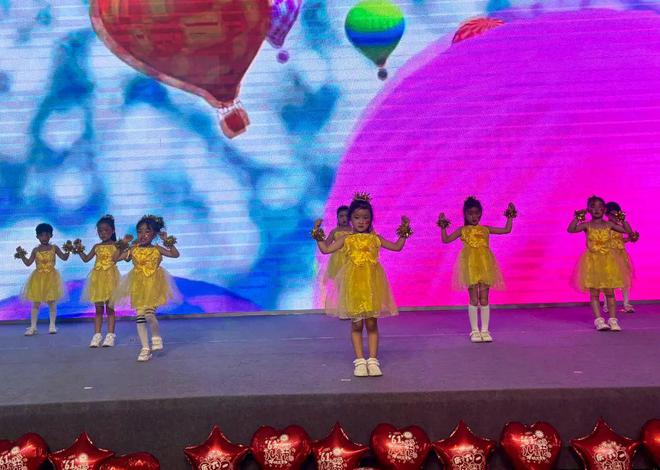 “童趣六一欢乐无限”庞家镇中心幼儿园庆六一文艺汇演活动(图31) “童趣六一欢乐无限”庞家镇中心幼儿园庆六一文艺汇演活动(图31)