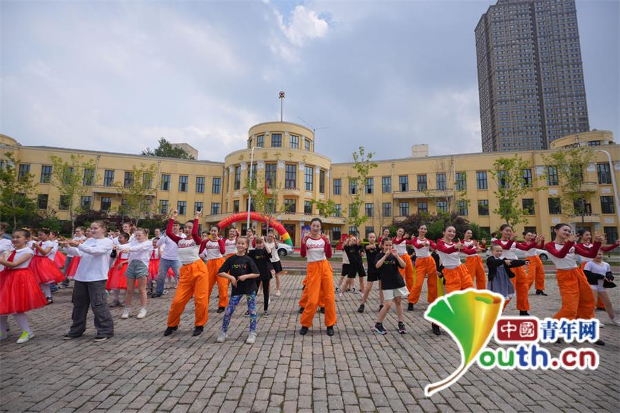 2024年黑龙江省中俄青少年文化交流嘉年华系列活动启动(图3) 2024年黑龙江省中俄青少年文化交流嘉年华系列活动启动(图3)