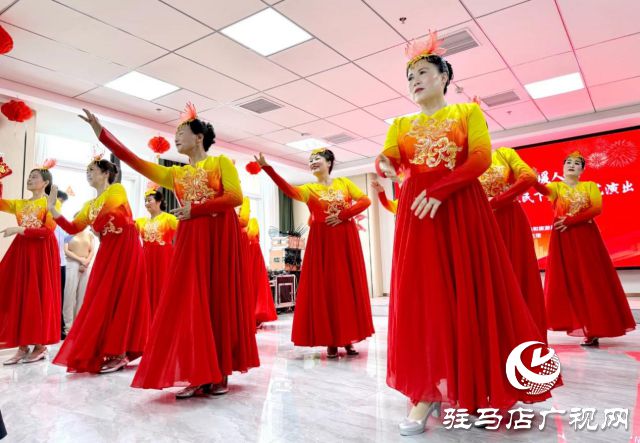 2024年驻马店市文化惠民下基层文艺演出点亮市为老服务中心(图2)