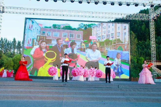 2024年吉林省“第十一届市民文化节”街道精品文艺演出精彩纷呈(图2) 2024年吉林省“第十一届市民文化节”街道精品文艺演出精彩纷呈(图2)
