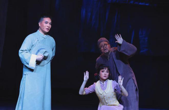 “戏剧中国”2024年度优秀剧目展演—大型现代文曲戏《广济往事(图5) “戏剧中国”2024年度优秀剧目展演—大型现代文曲戏《广济往事(图5)