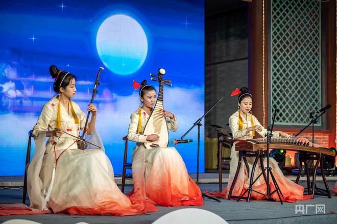 北京延庆区2024年“独山夜月”庆中秋群众性文化活动启幕(图2) 北京延庆区2024年“独山夜月”庆中秋群众性文化活动启幕(图2)