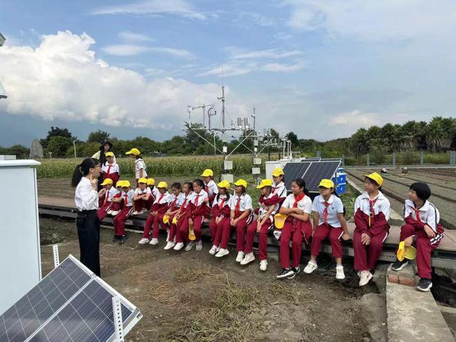 玩转科学!大理市举办2024年全国科普日主场活动(图7) 玩转科学!大理市举办2024年全国科普日主场活动(图7)