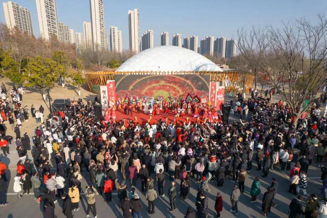 再上央视!2025江都新春游园会火热出圈……(图3) 再上央视!2025江都新春游园会火热出圈……(图3)