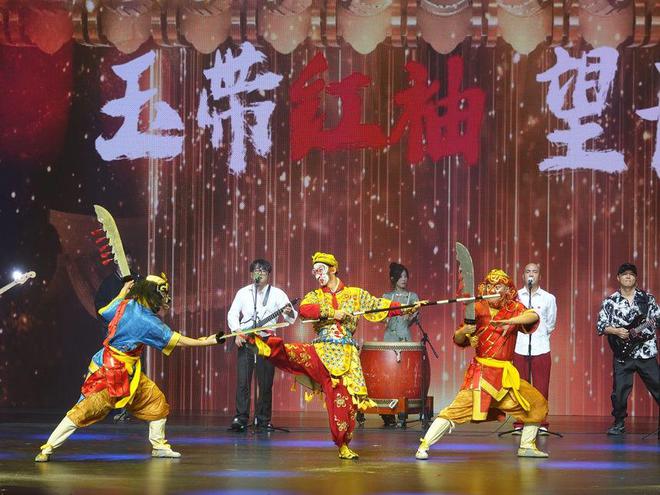 2024年中国秦腔优秀剧目会演西安落幕 会演成果将进京展示(图6) 2024年中国秦腔优秀剧目会演西安落幕 会演成果将进京展示(图6)