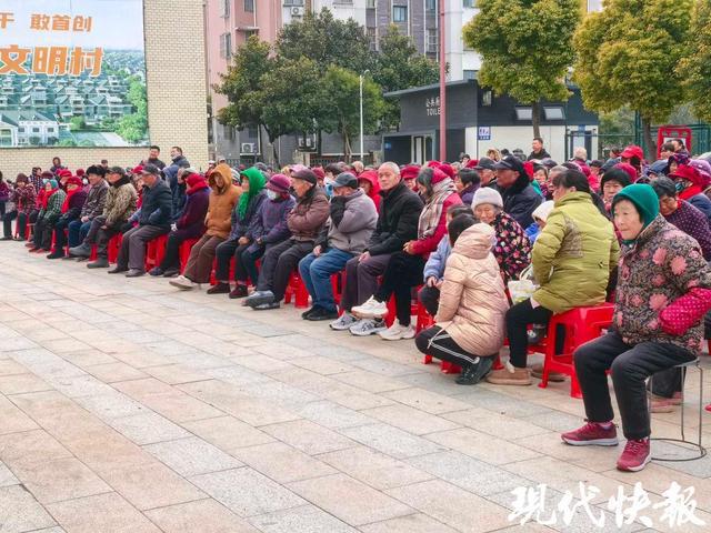 文艺“及时雨”送到乡间!“茉莉花开”文艺直通车开到南通海安(图2) 文艺“及时雨”送到乡间!“茉莉花开”文艺直通车开到南通海安(图2)