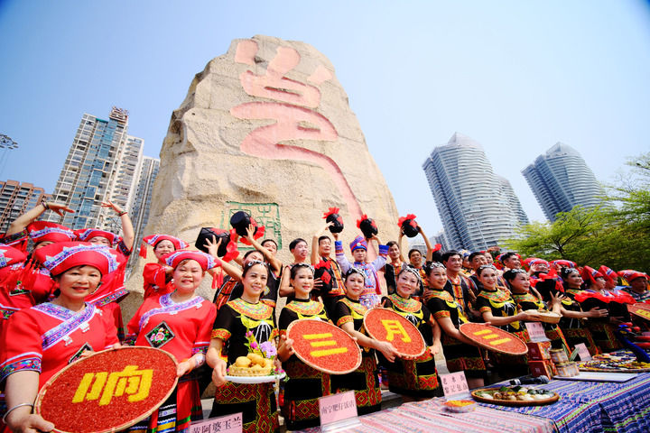 千年歌圩唱“潮音”——从“广西三月三”看传统节庆激发新活力(图7) 千年歌圩唱“潮音”——从“广西三月三”看传统节庆激发新活力(图7)