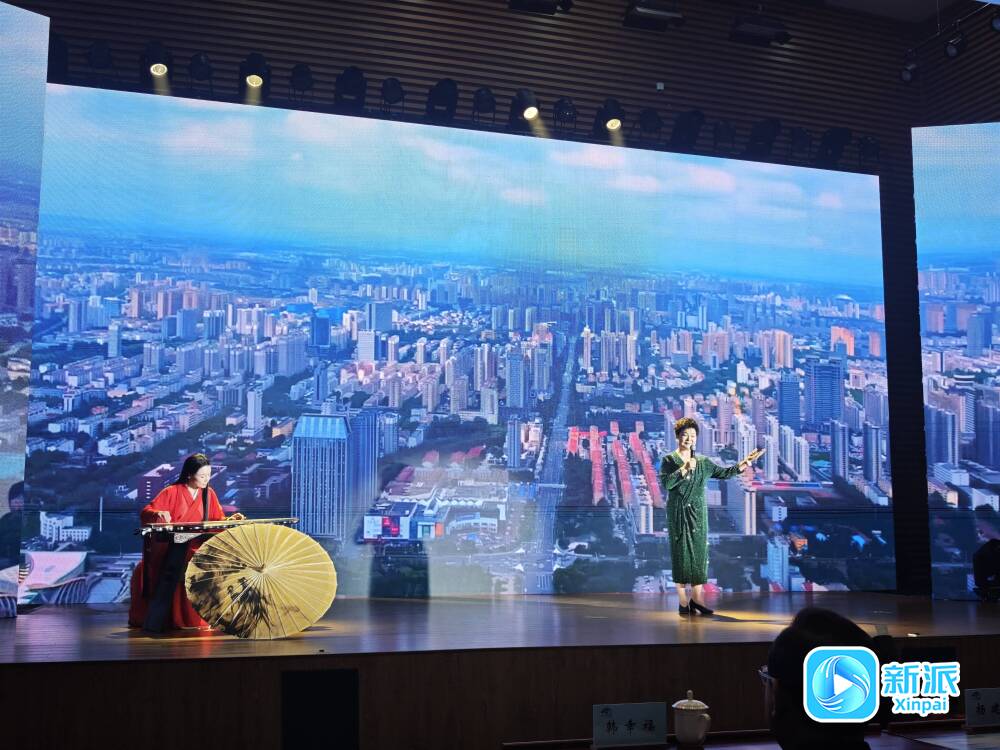 春风卷书香!潍坊这场阅读盛典让书籍“动”起来(图4) 春风卷书香!潍坊这场阅读盛典让书籍“动”起来(图4)